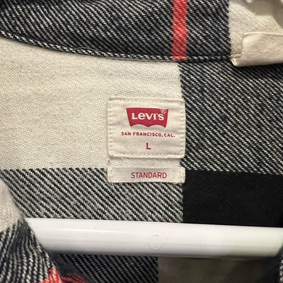 Levi’s Flannel Shirt - Picture 2 of 2